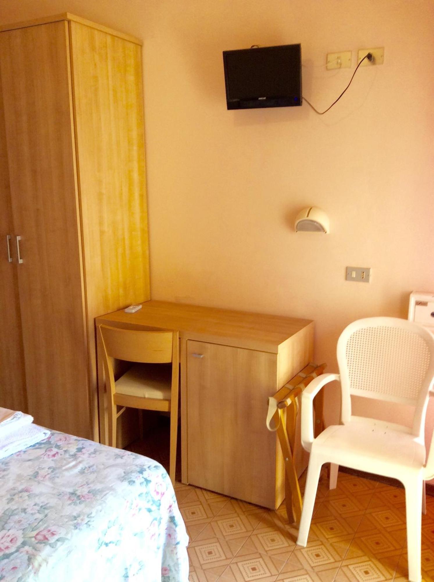 Hotel Settebello B&B Cesenatico Habitación foto