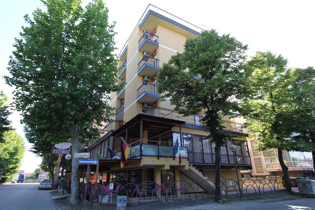 Hotel Settebello B&B Cesenatico Exterior foto