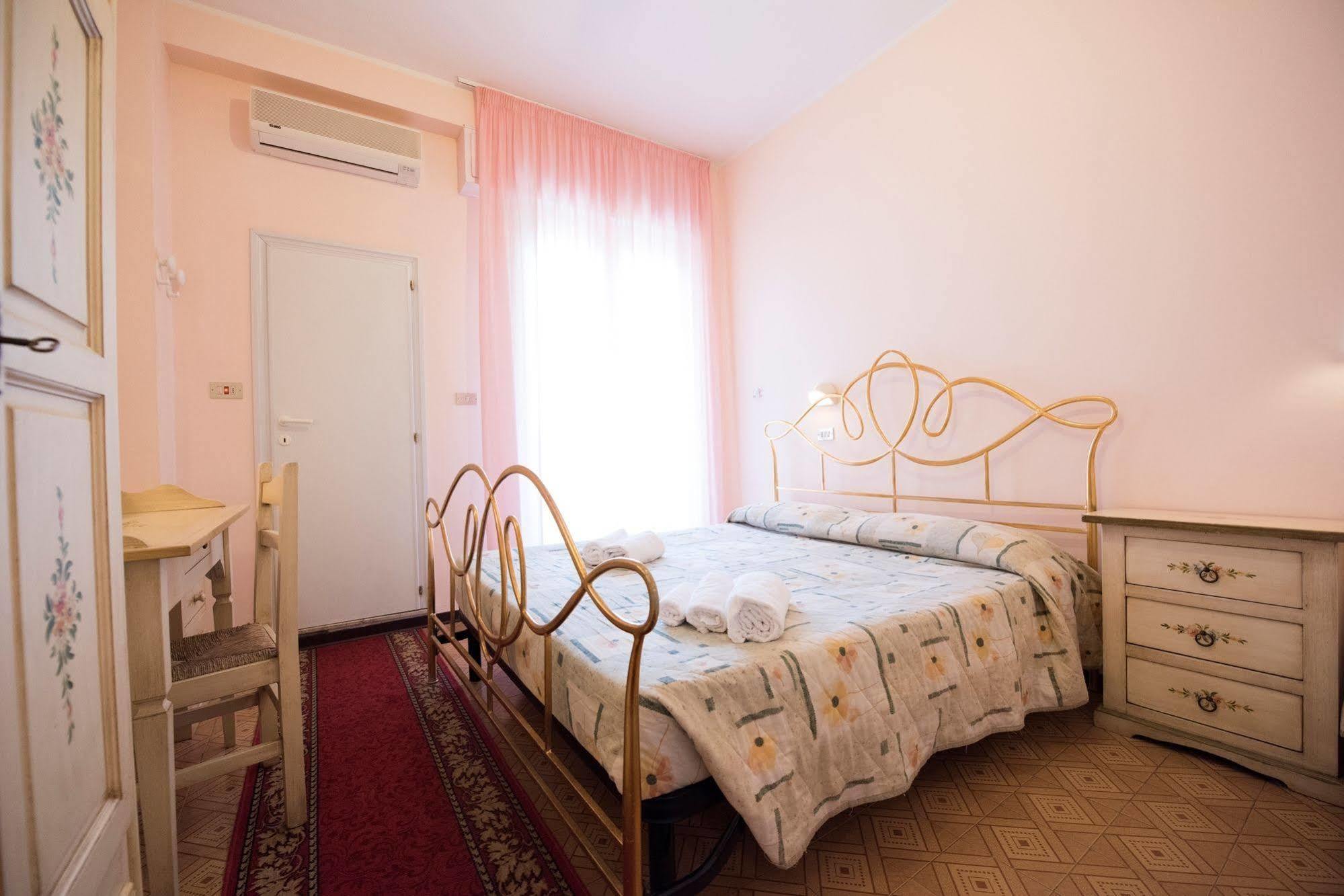 Hotel Settebello B&B Cesenatico Exterior foto
